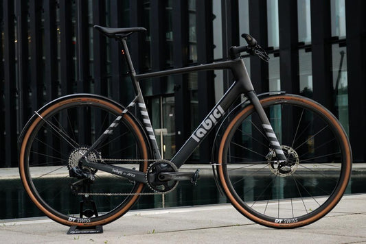 La Bici Endurance Disc Flat Bar Carbon custom build